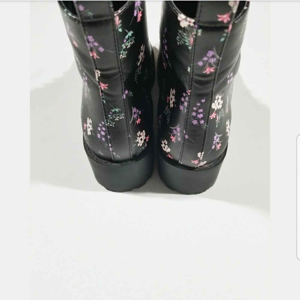 SOLD 🚫 ON MERCARI Combat Platform Lace Up Boots - Picture 5 of 8